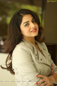 Wamiqa Gabbi High Resolution Photos