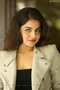 Wamiqa Gabbi High Resolution Photos