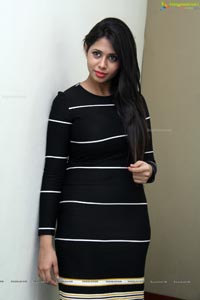 Aliya Shaikh Photos