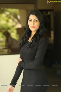 Anisha Ambrose Photos