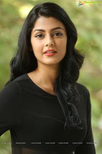 Anisha Ambrose Photos