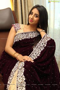 Sanjjanaa Galrani Photos