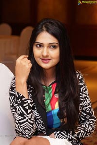 Neha Deshpande Photos