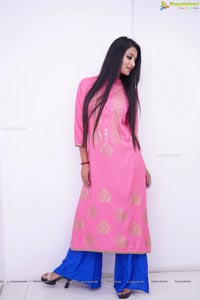 Nilofer Haidry in Pink Dress
