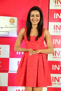 Catherine Tresa Red Saree