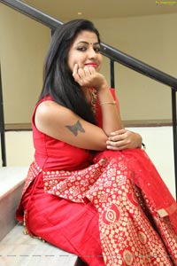 Actress Geethanjali Thasya