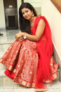 Actress Geethanjali Thasya