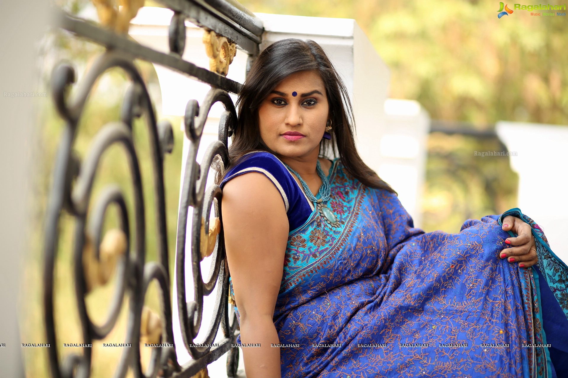 Mahathi (High Definition)