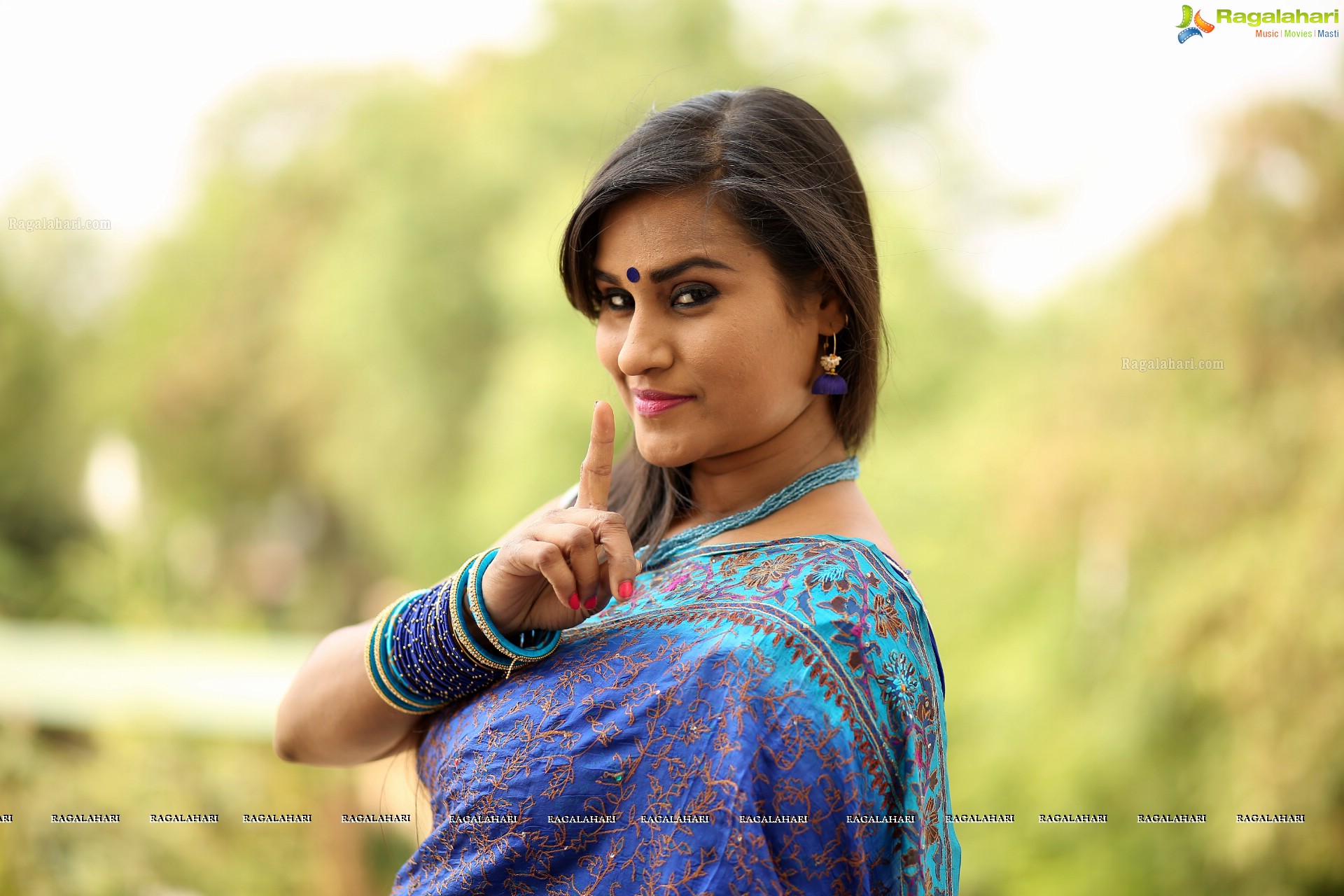 Mahathi (High Definition)