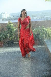Actress Pooja Jhaveri