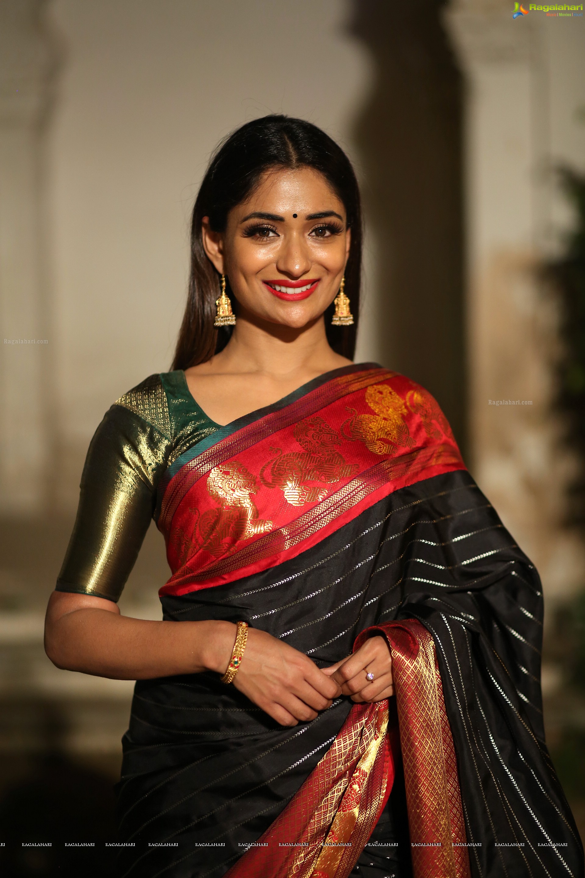 Sandhya Raju (High Definition)