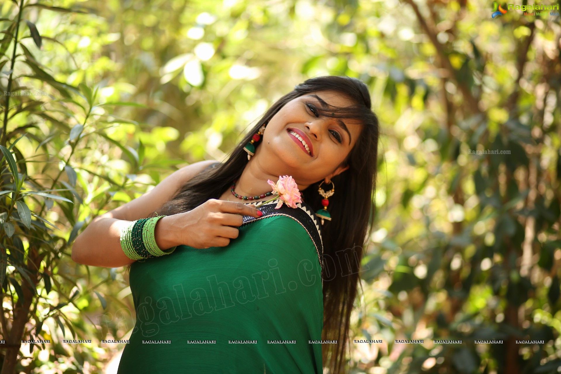 Mahathi (High Definition)