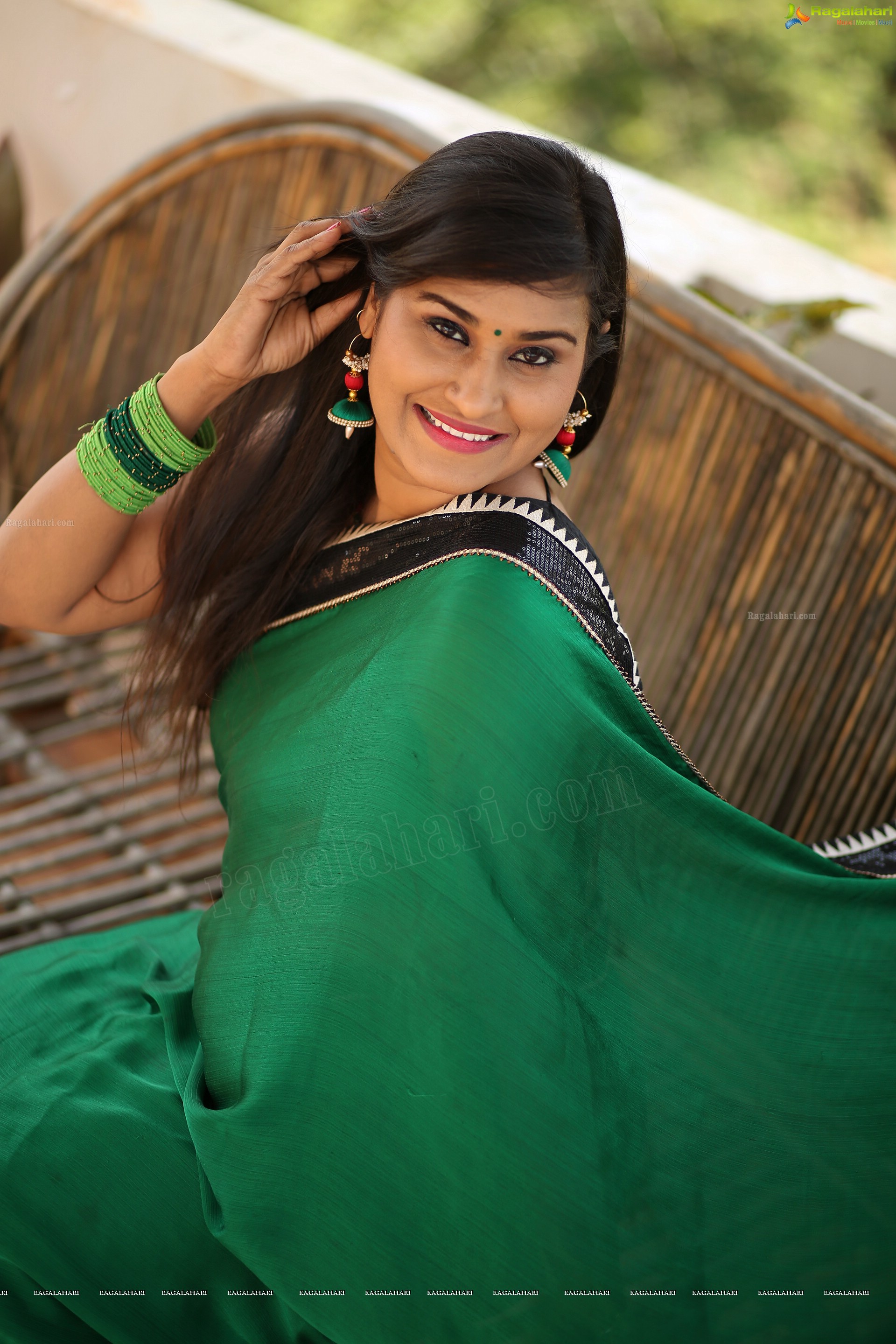 Mahathi (High Definition)