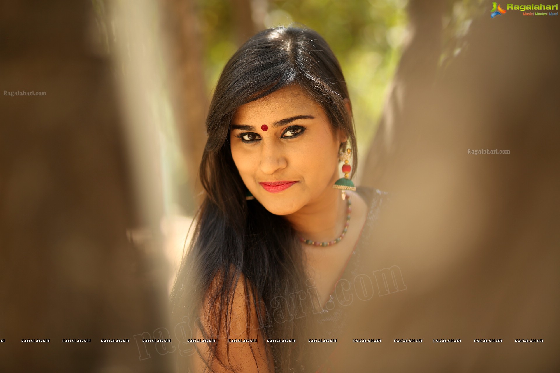 Mahathi (High Definition)