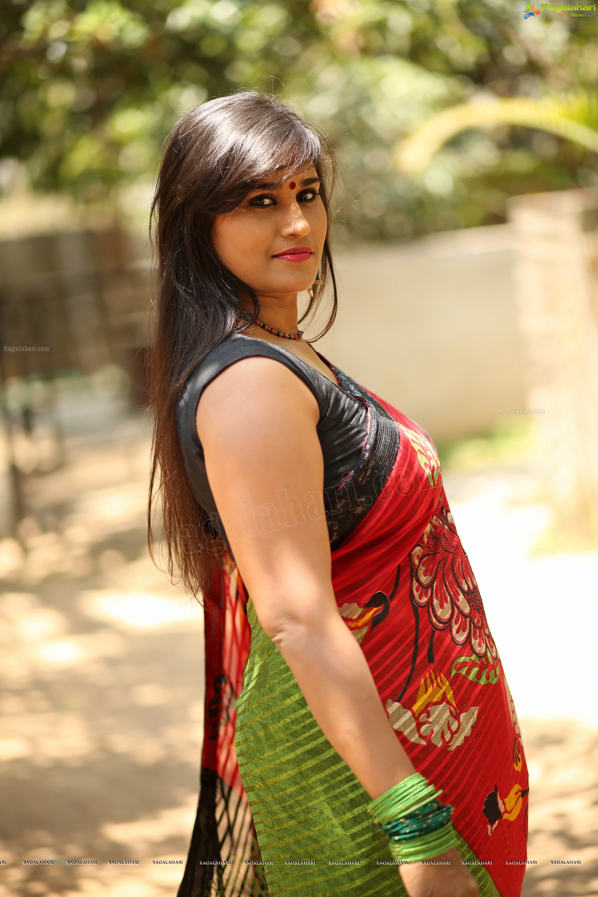 Mahathi (High Definition)