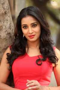 Bhanu Tripathi HD Photos