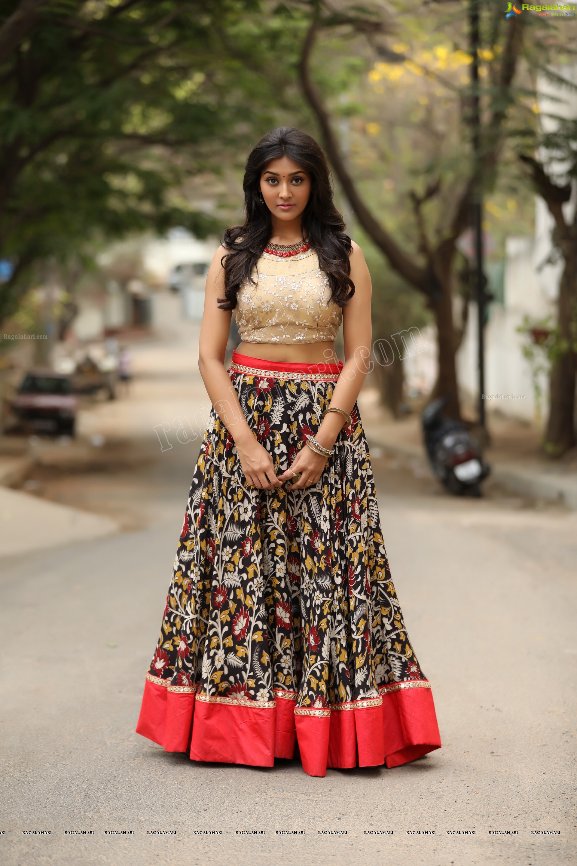 Pooja Jhaveri (Exclusive) (High Definition)