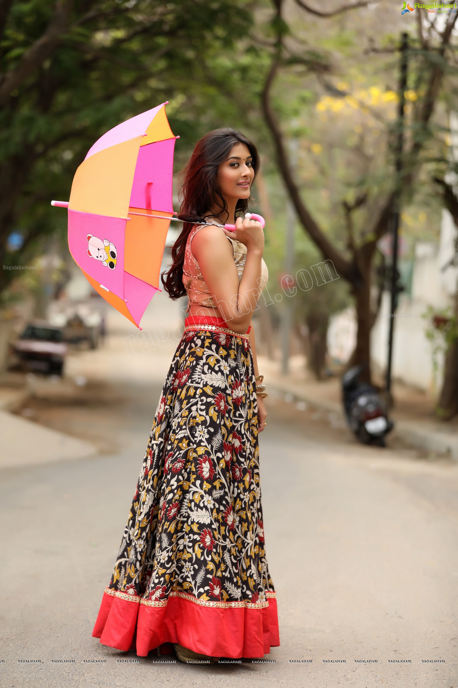 Pooja Jhaveri (Exclusive) (High Definition)