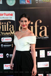 Amyra Dastur