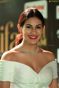 Amyra Dastur