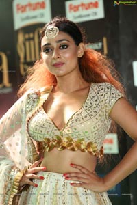 Apoorva IIFA 2017