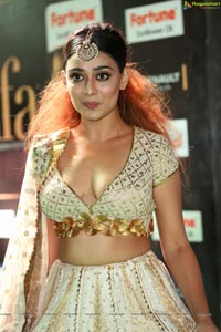 Apoorva IIFA 2017