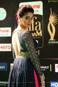 Raai Laxmi