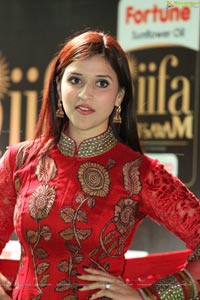 Mannara Chopra