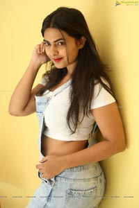 Heroine Neha Deshpande