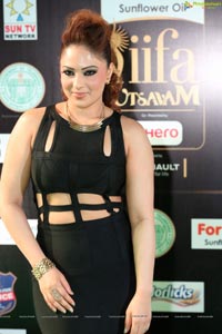 Nikesha Patel IIFA 2017