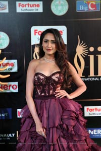 Pragya Jaiswal IIFA 2017