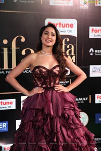 Pragya Jaiswal IIFA 2017