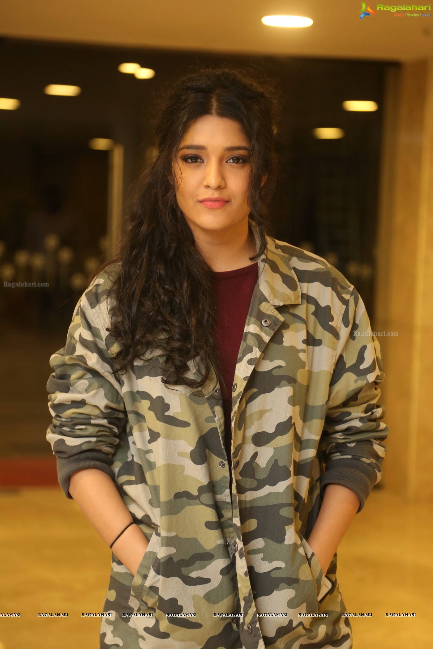 Ritika Singh (Posters)