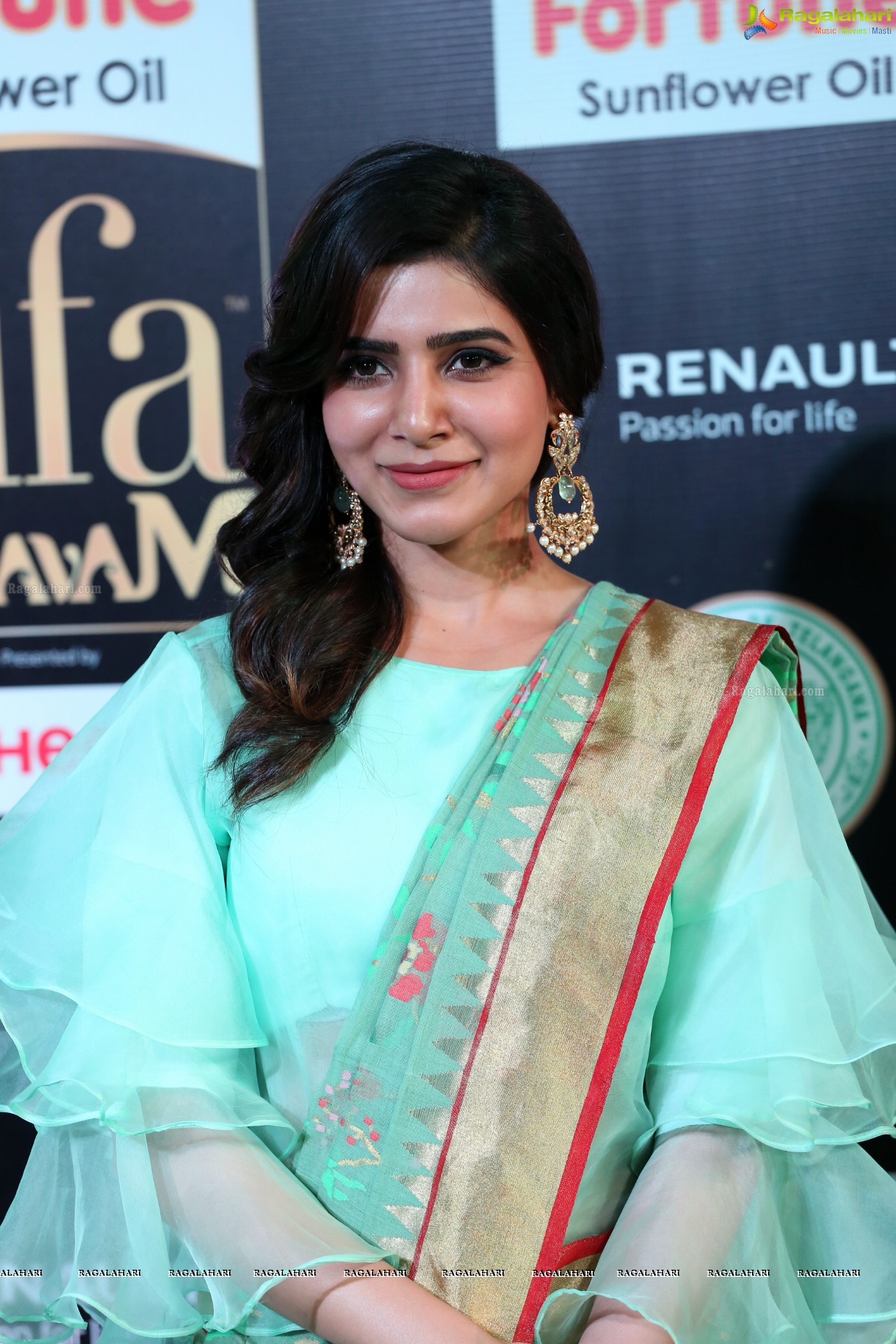 Samantha at IIFA Utsavam 2017