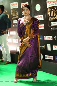 Sanjjanaa IIFA 2017