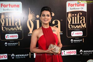 Shraddha Srinath IIFA 2017