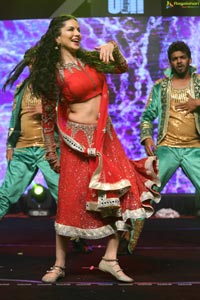 Sunny Leone Dance