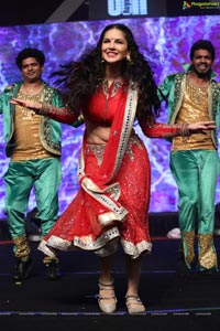 Sunny Leone Dance