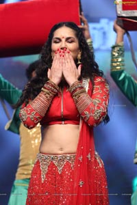 Sunny Leone Dance