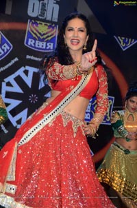 Sunny Leone Dance