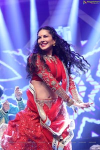 Sunny Leone Dance