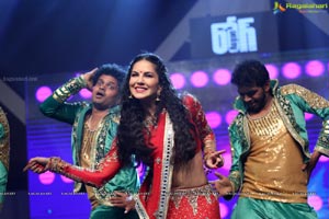 Sunny Leone Dance