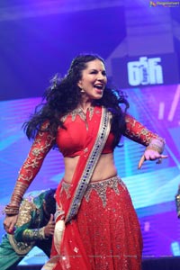 Sunny Leone Dance