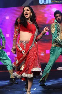 Sunny Leone Dance