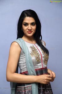 Actress Sakshi Chowdary