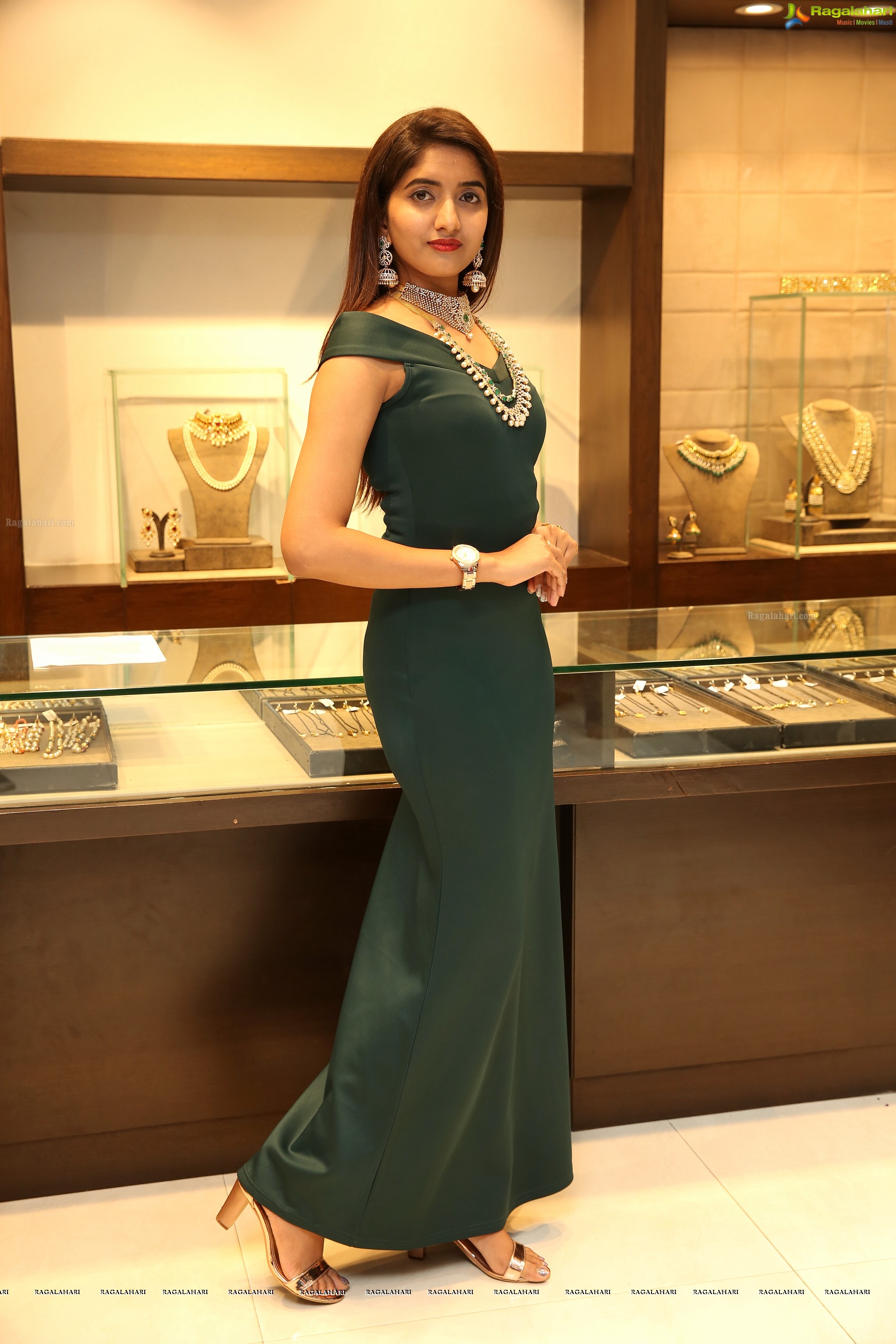 Priya Murthy At Hiya Jewellers' Designer Jewellery Showcase