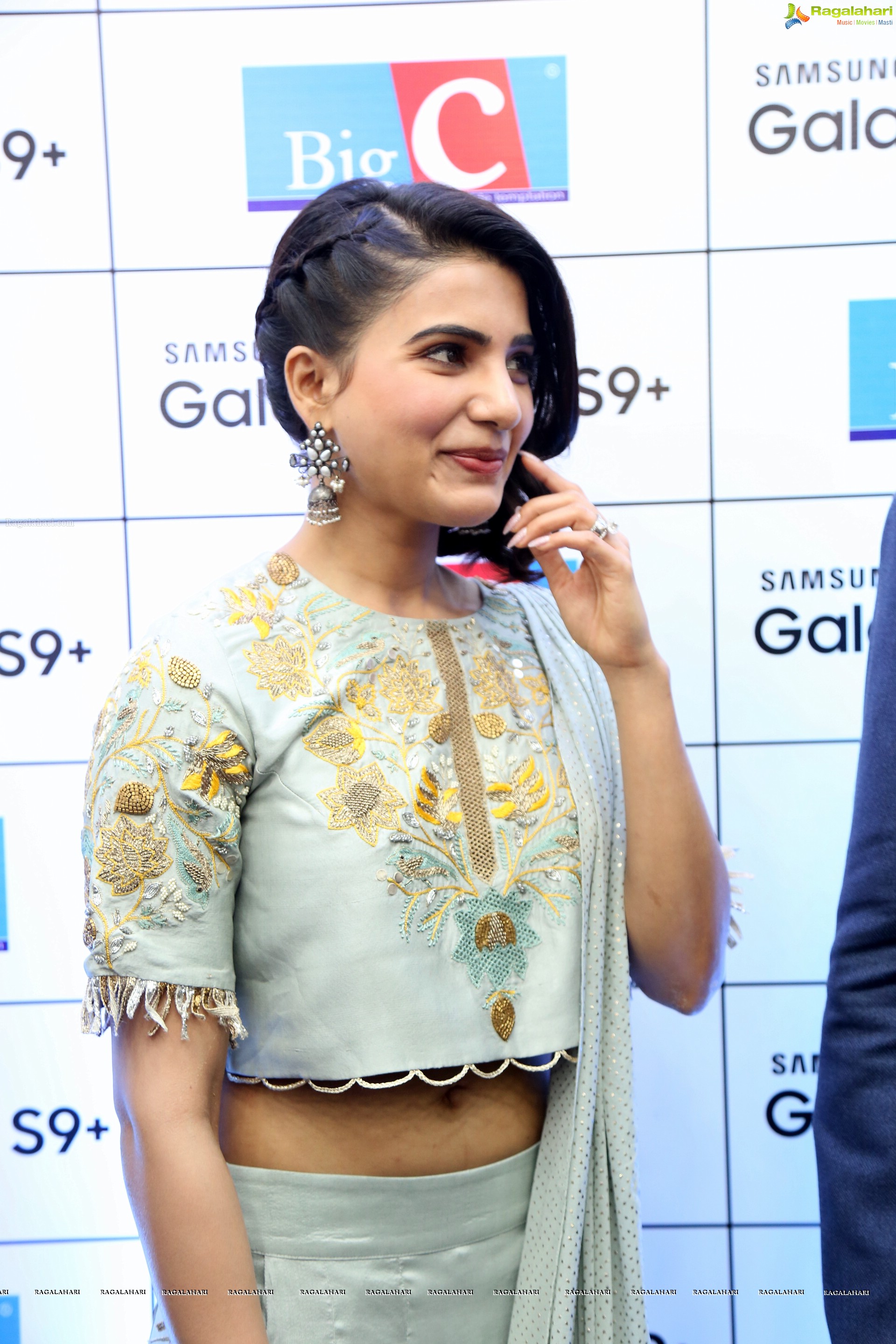 Samantha at Samsung Galaxy S9 launch, HD Gallery