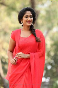 Sowmya Venugopal HD Photos