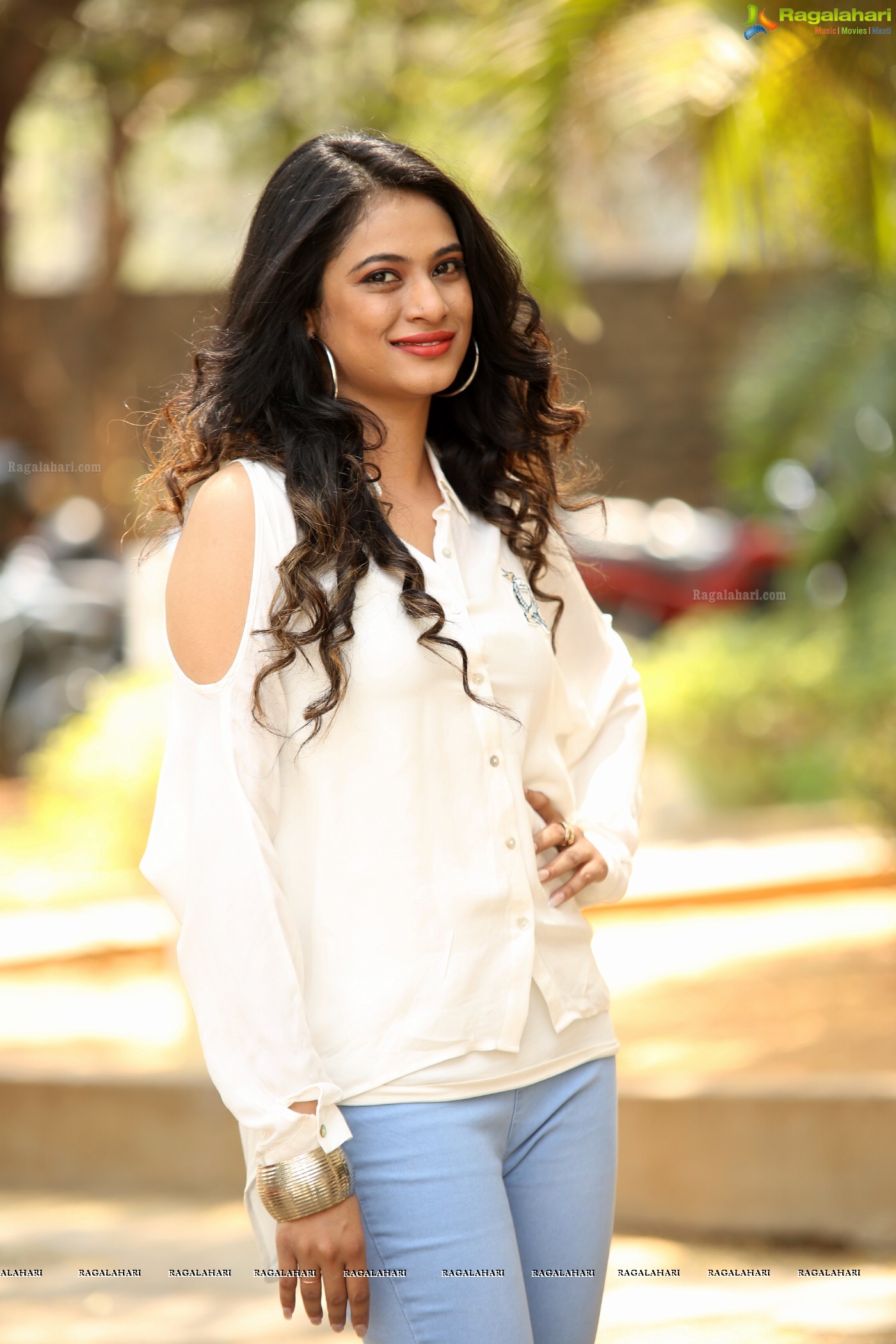 Zara Shah at Aithe 2.0 Pre-Release Event (Posters)