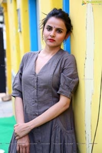 Asna Khan Suri Model Photos